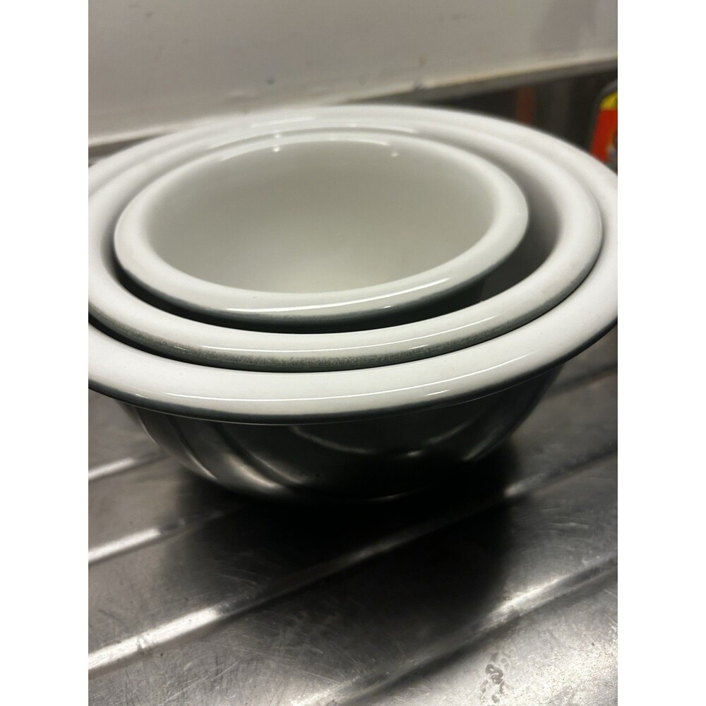 3 Solid Nesting Bowls Hunter Green And white